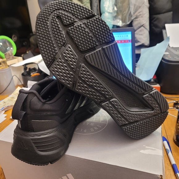 Ladies Adidas Sneakers - Picture 4 of 8